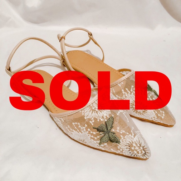 White Embroidered Flat - Picture 1 of 16